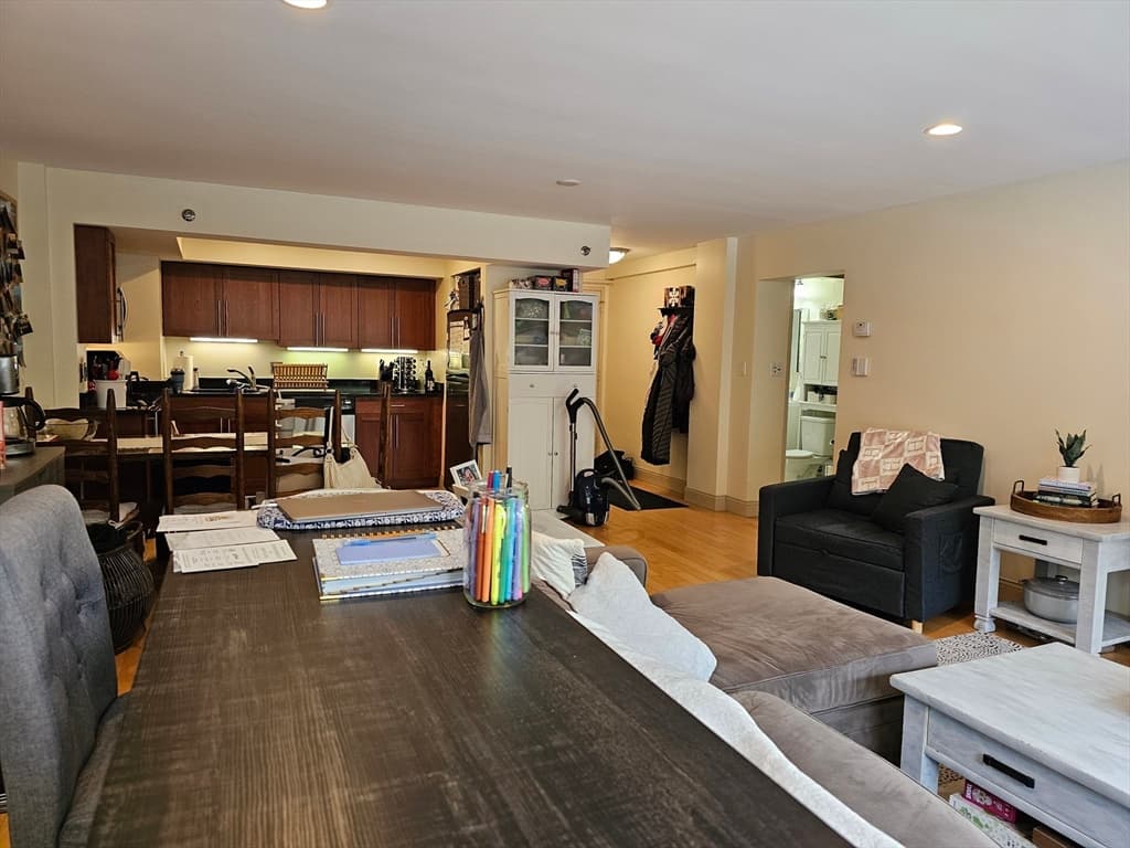 1600 Beacon St #507 photo 5