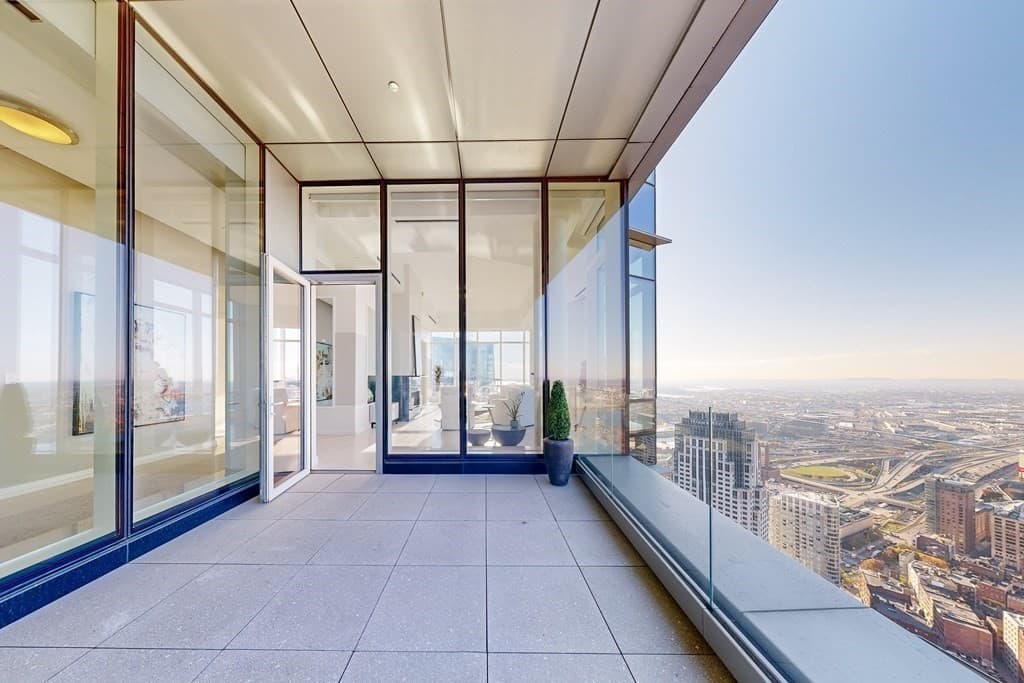 1 Franklin St #PH4E photo 3