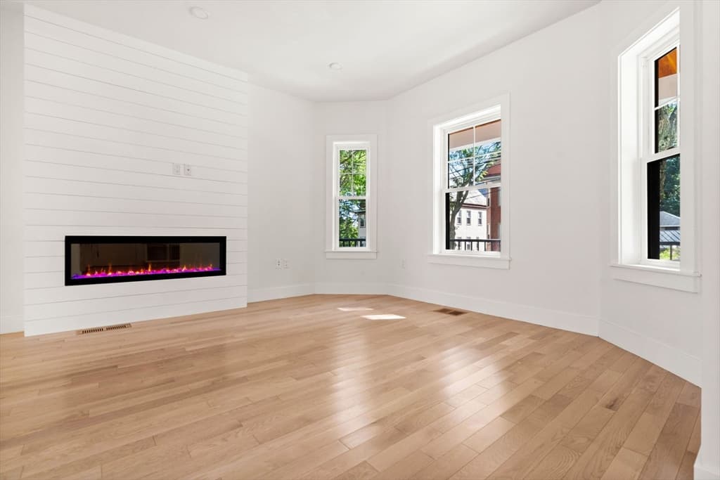 83 Electric Ave #83 photo 3