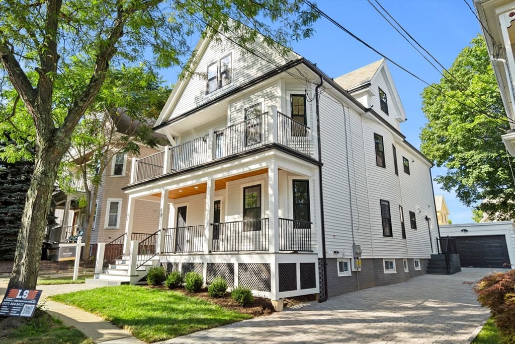 83 Electric Ave #83