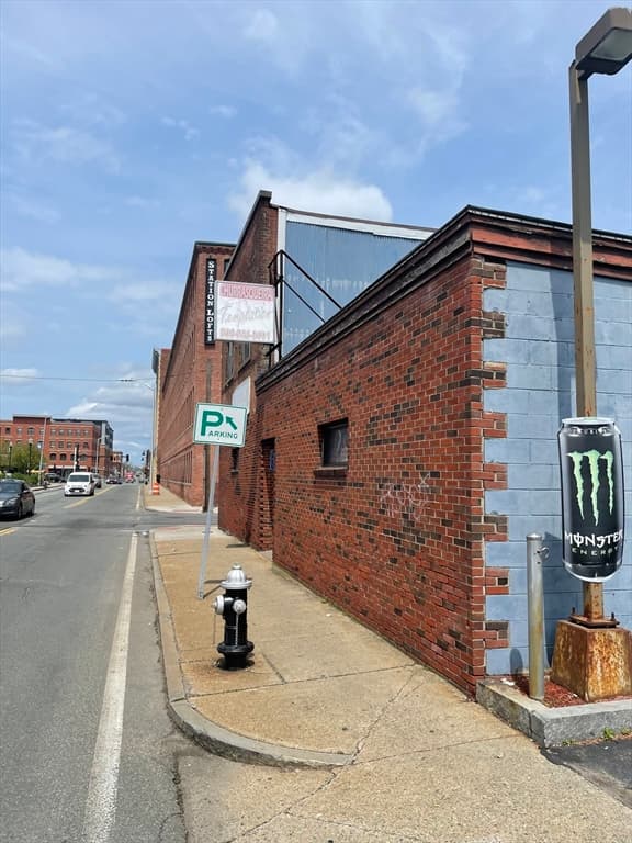 148 Montello photo 3