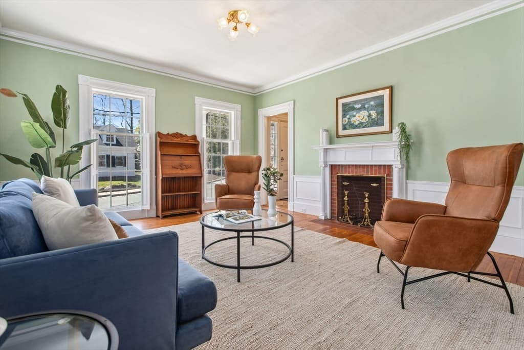 484 Summer Avenue photo 5