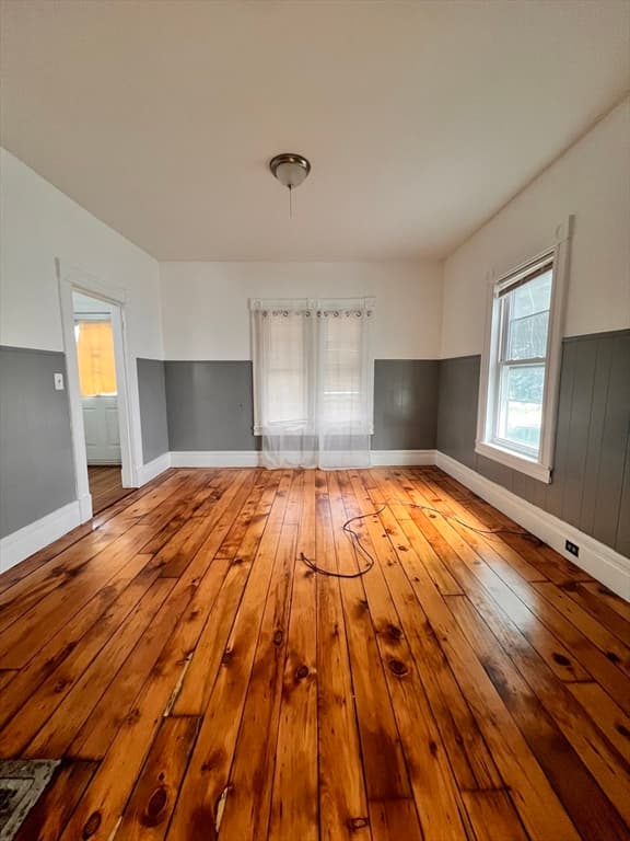 24 Nelson Ave photo 2