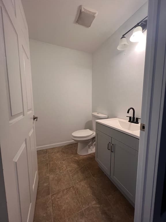 24 Nelson Ave photo 5