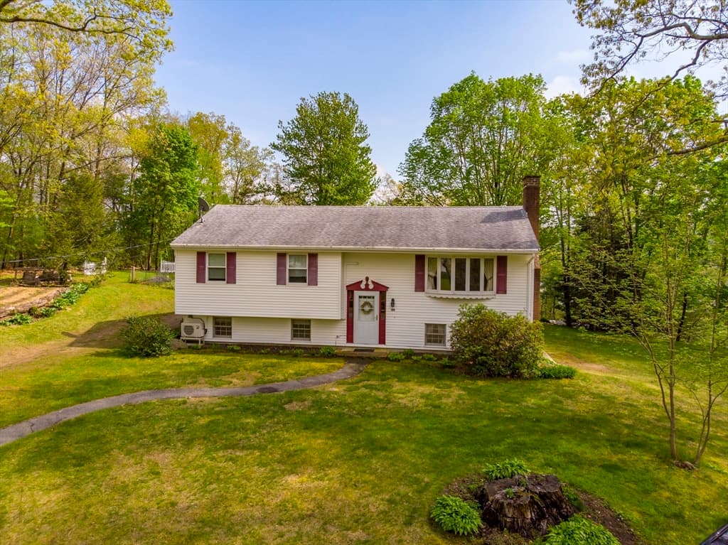 306 Manchaug Rd photo 5