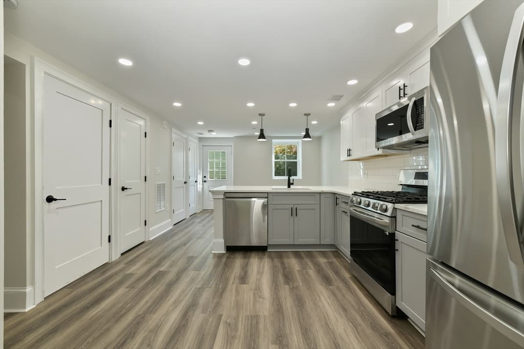 81 White Street #1