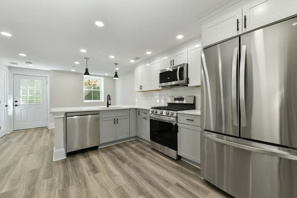 81 White Street #1 photo 4
