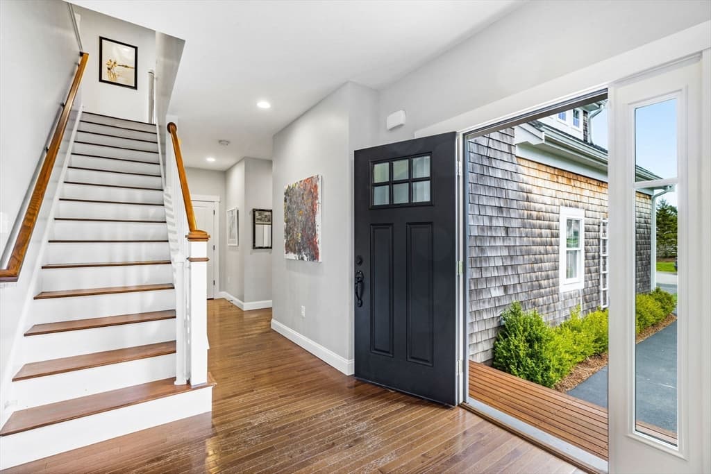 9 White Pine Ln photo 3