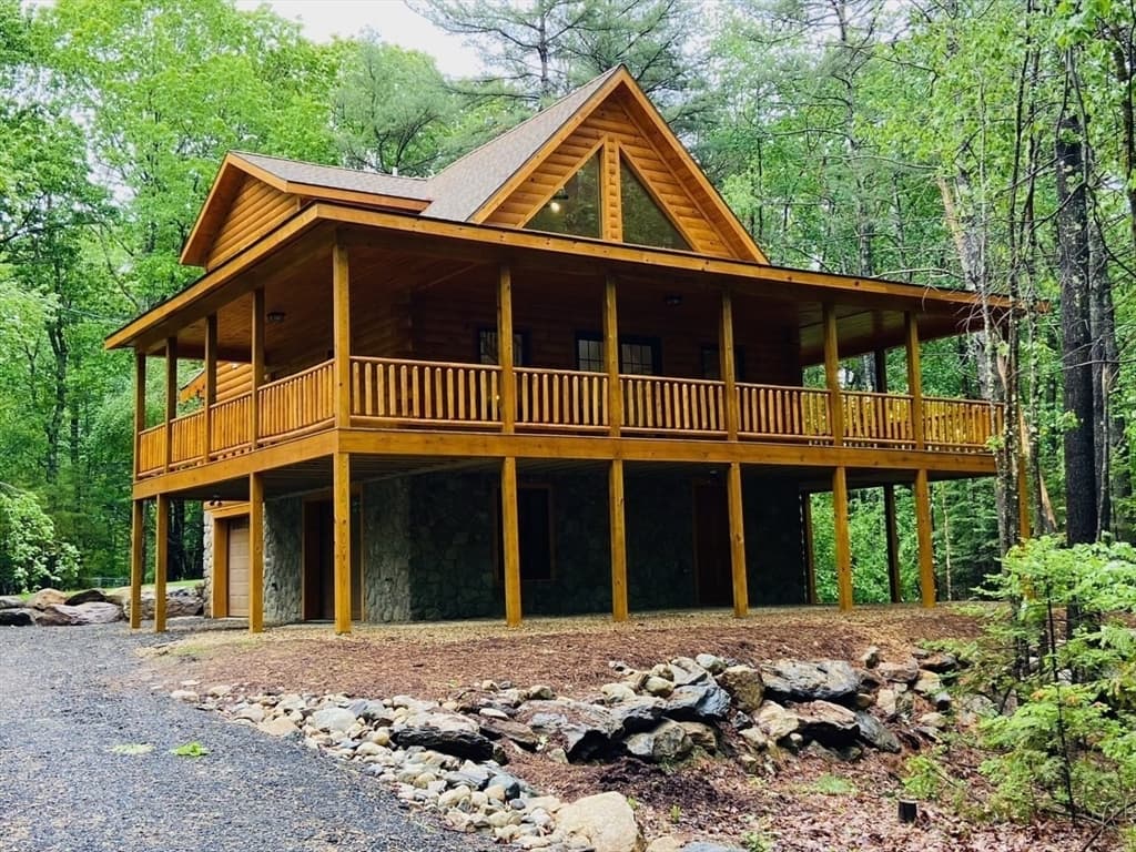12 Mistletoe Dr photo 2