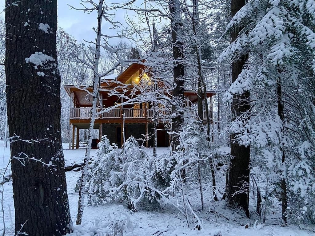 12 Mistletoe Dr photo 3