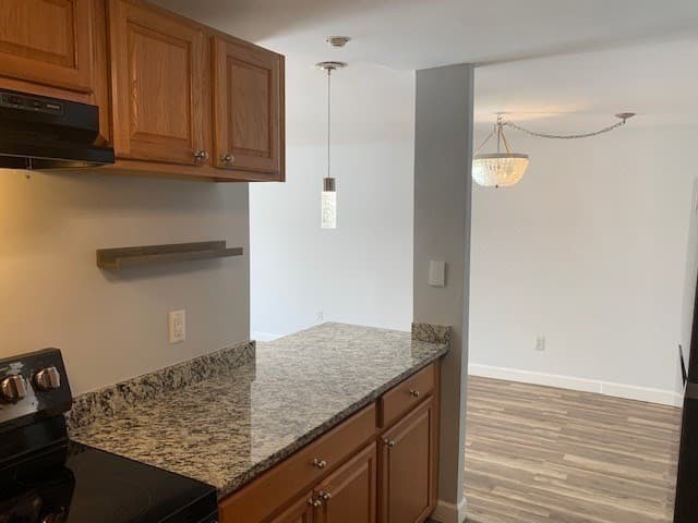 135 Grove St #127 photo 3