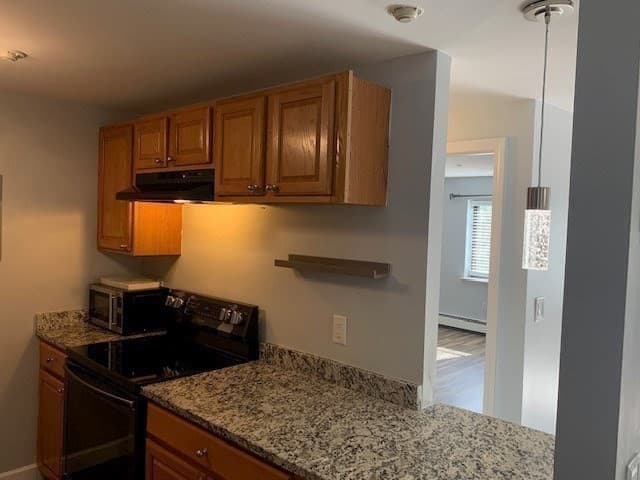 135 Grove St #127 photo 5