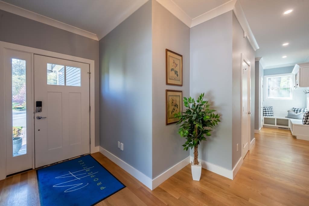 24 Grassland St photo 2