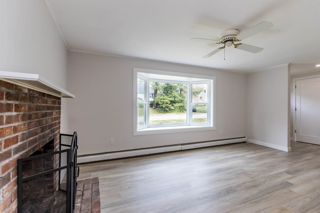 31 Williams Ave photo 3