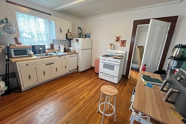 141 Brown St #1 photo 2