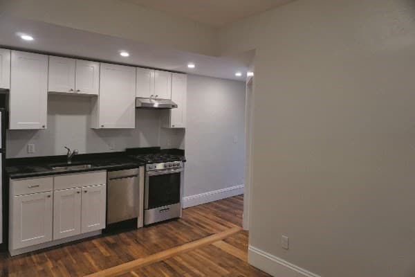 108 Willow St #1 photo 4