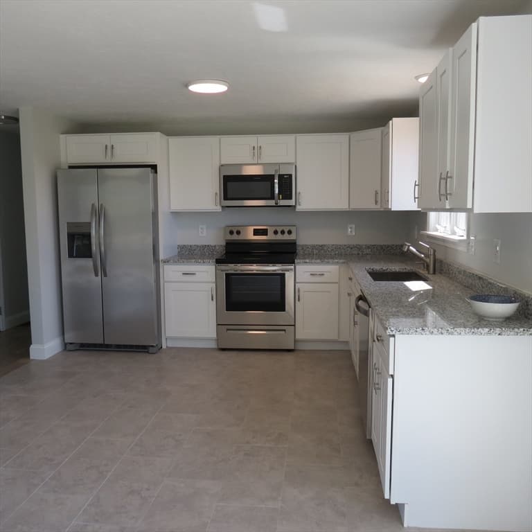 221 Purchase St photo 3