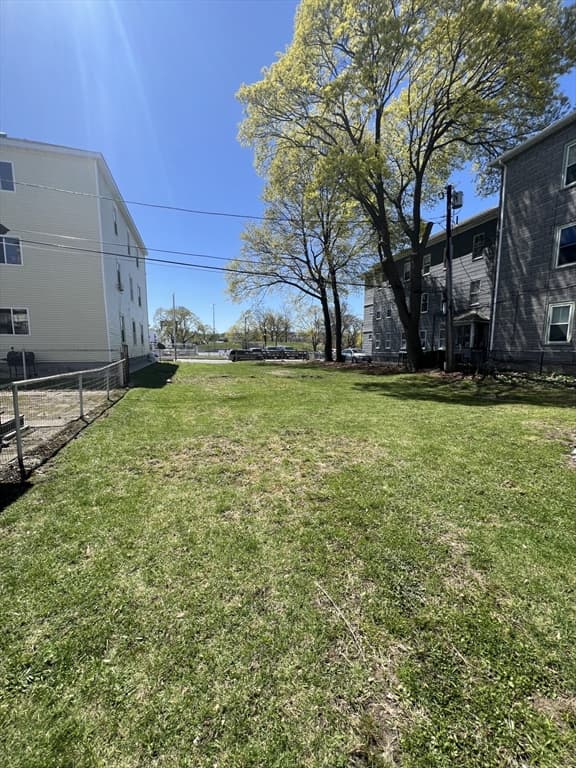 13 Sigel St photo 3