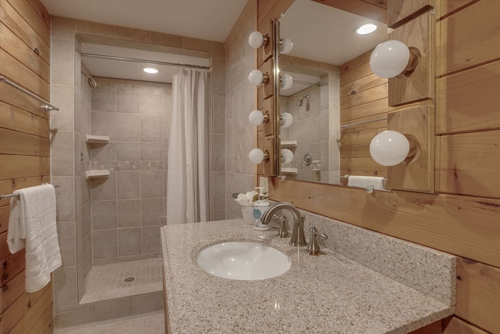 55 Prospect Hill Road photo 2