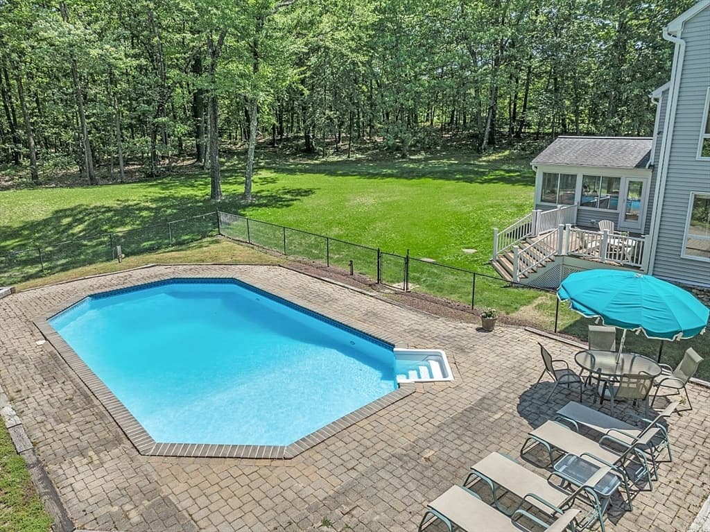 55 Prospect Hill Road photo 4