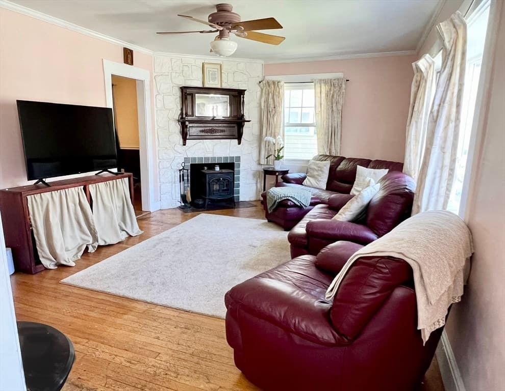 42 Marion Avenue photo 5