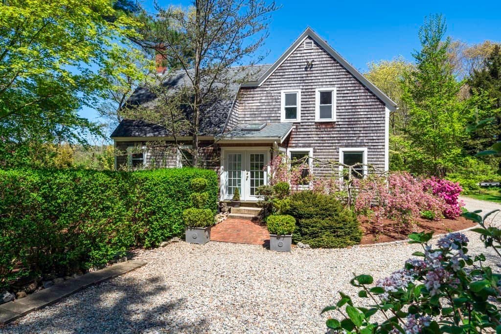 164 Elm St photo 3