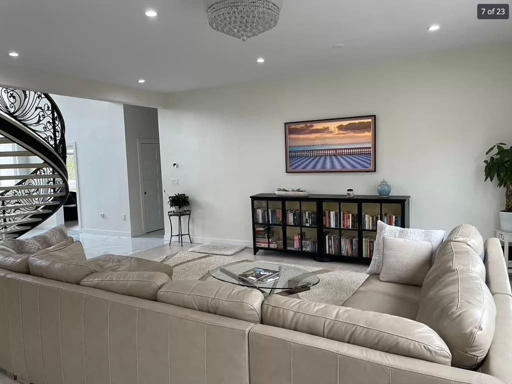81 Juniper Drive photo 4