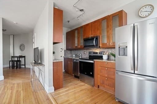 2 Sutherland Rd #34