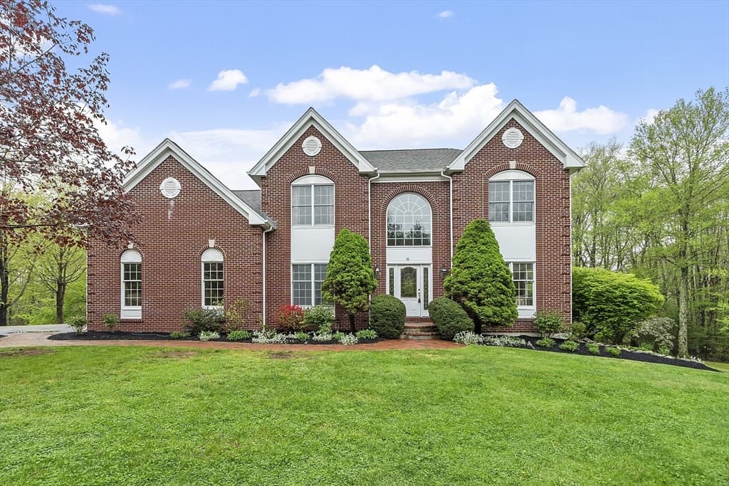 76 Fairview St