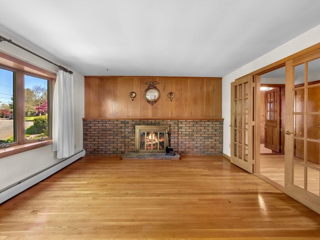 12 Roman Drive photo 4
