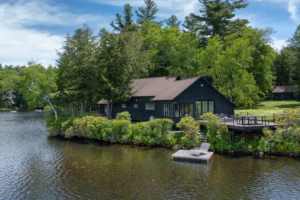 14 Sullivan Rd