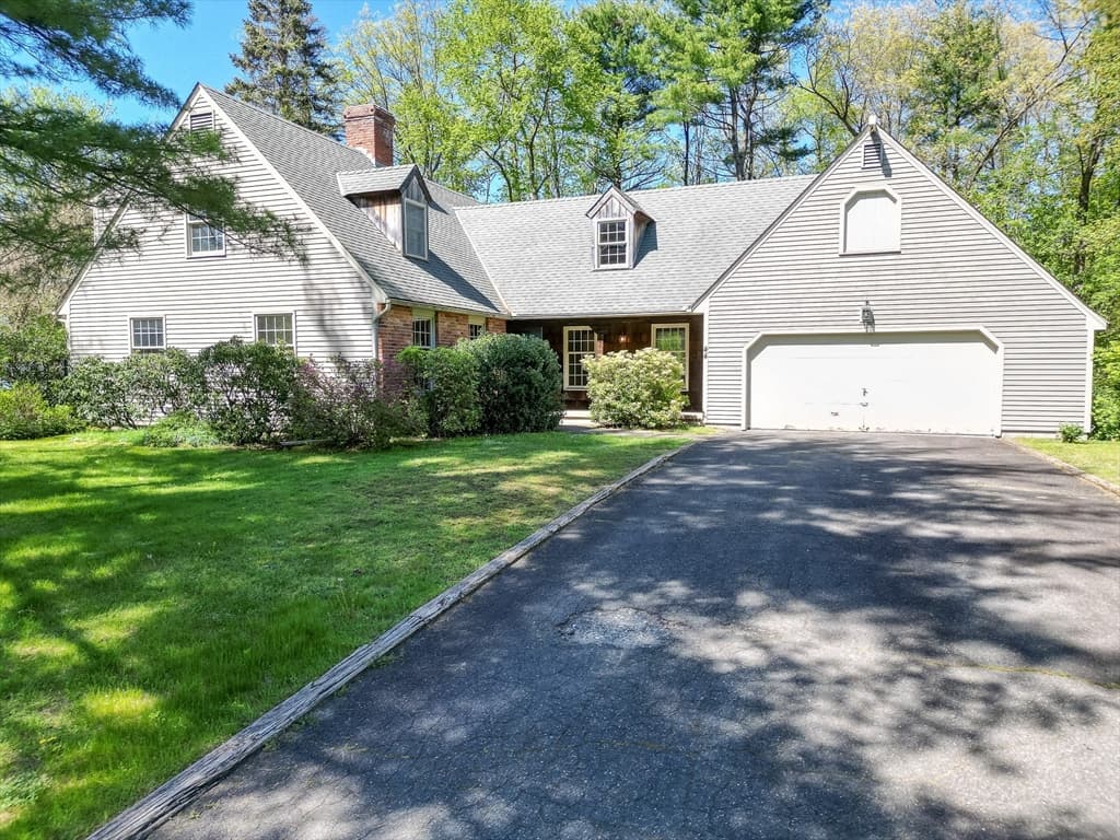 44 King Philip Ave