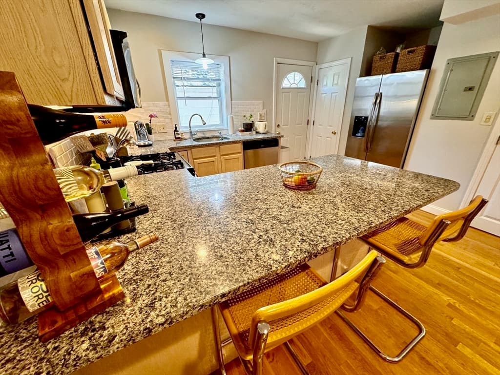 123 Tudor St #123 photo 5