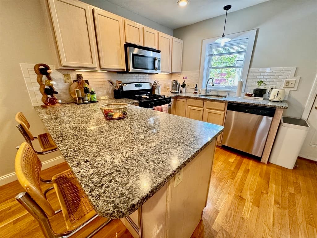 123 Tudor St #123 photo 4