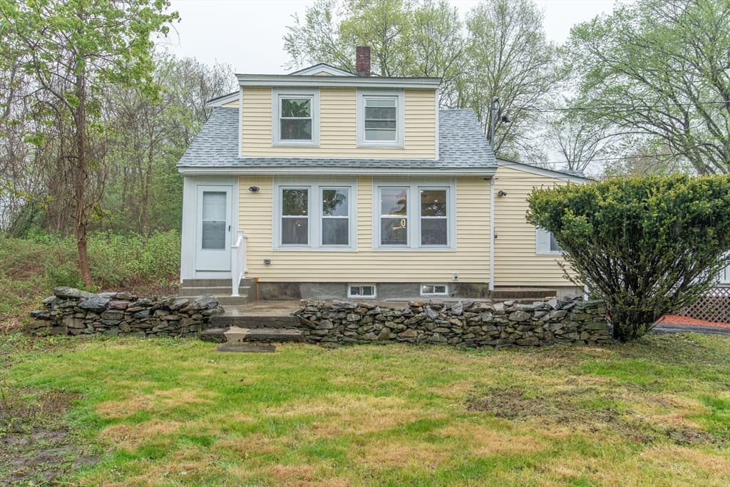 132 Broad St photo 2