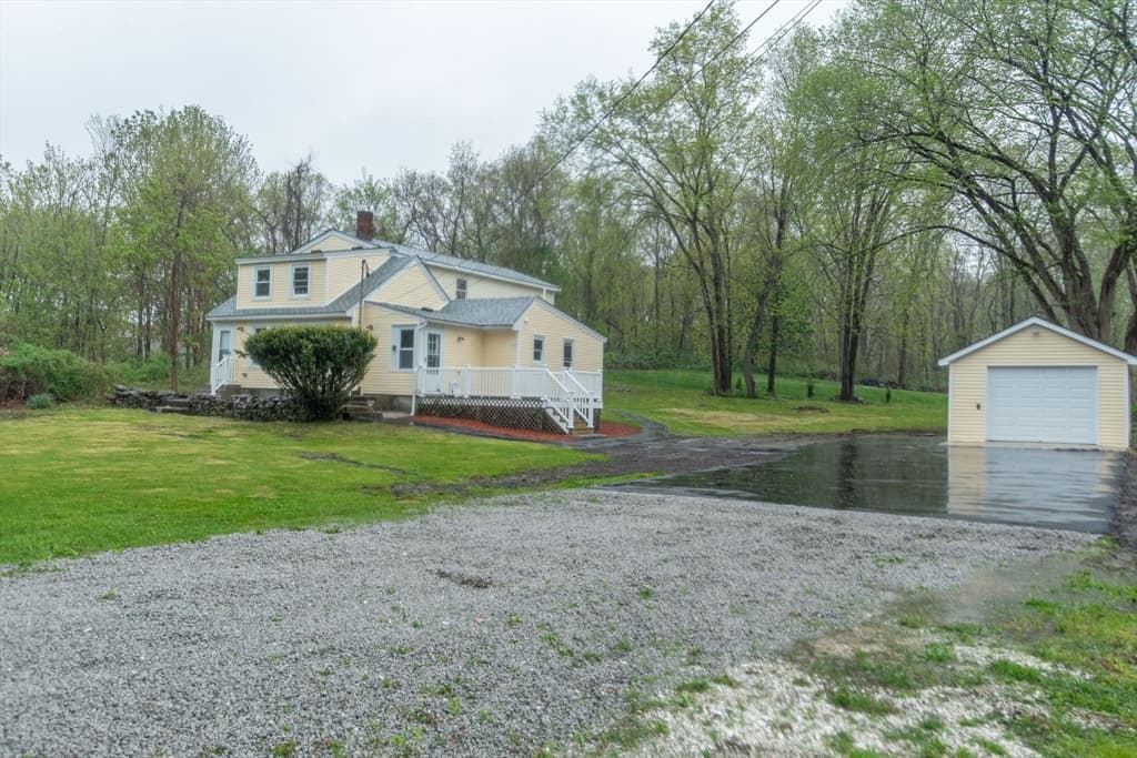132 Broad St photo 3