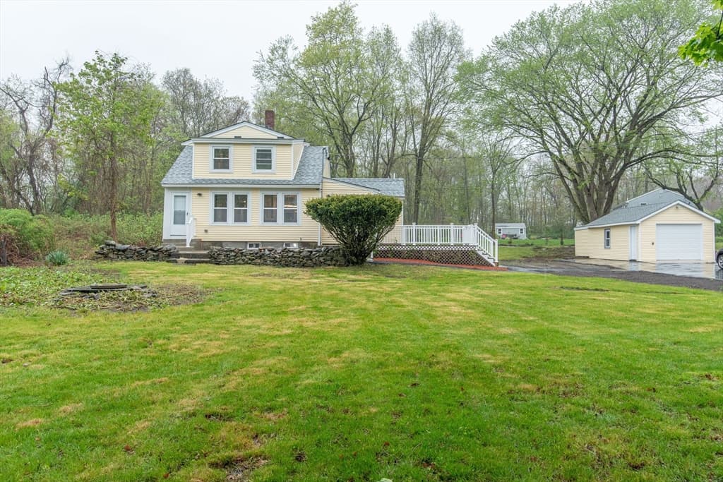 132 Broad St