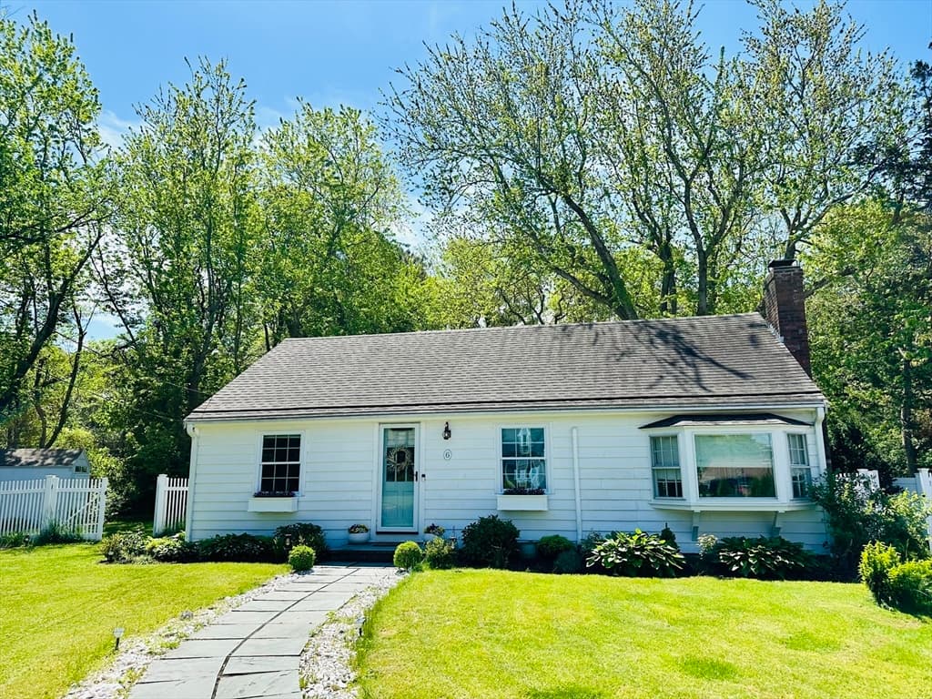 6 Richards Way photo 2