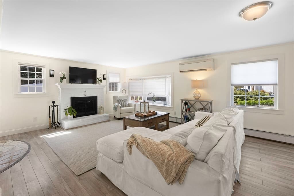 6 Richards Way photo 5