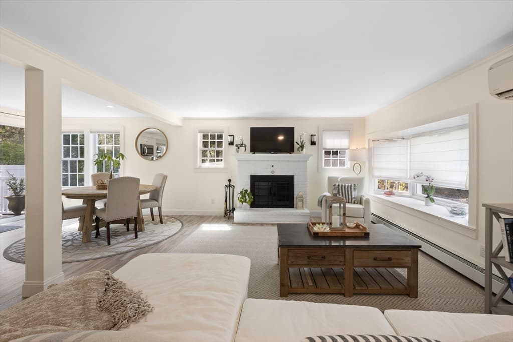 6 Richards Way photo 4