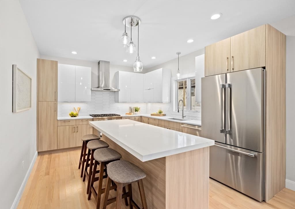 1094 Chestnut Street photo 2