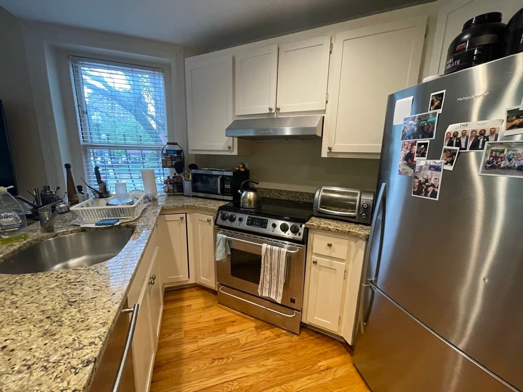 330 Dartmouth St #1A photo 3