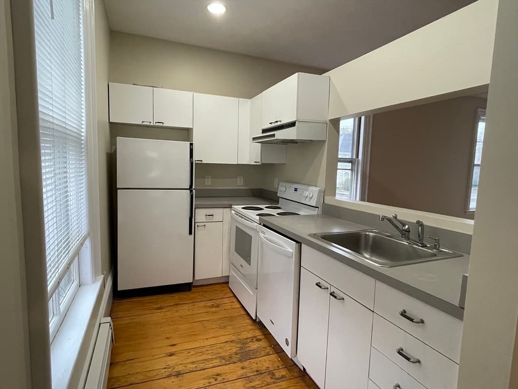 265-267 Lafayette St #2 photo 4