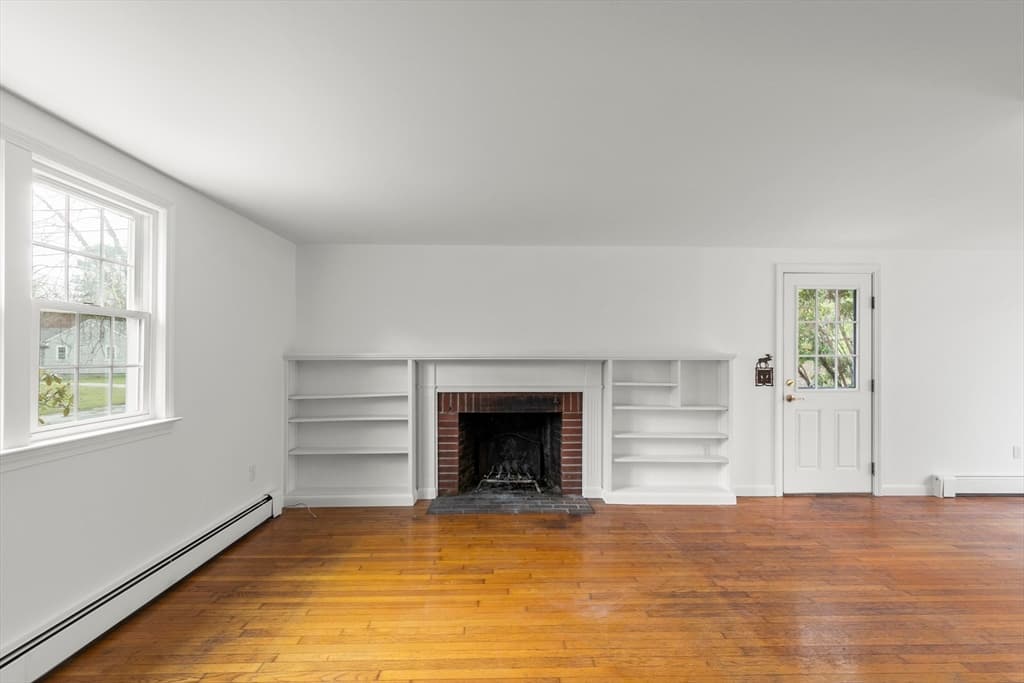 14 Meadowbrook Ln photo 3