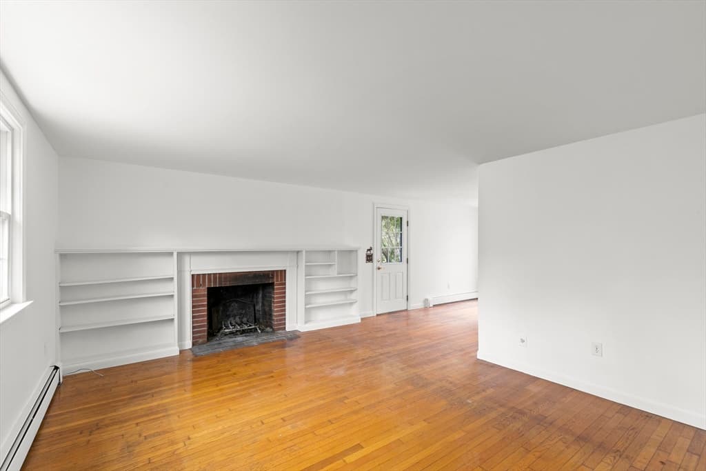 14 Meadowbrook Ln photo 4
