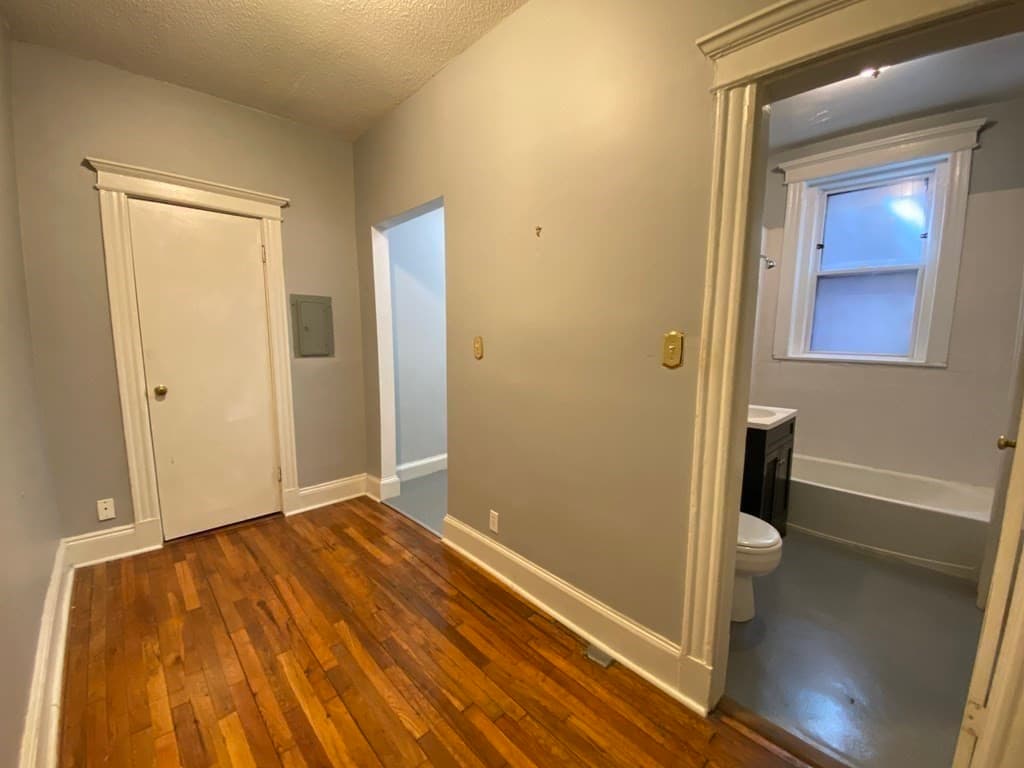 22 Orkney Rd #4 photo 5
