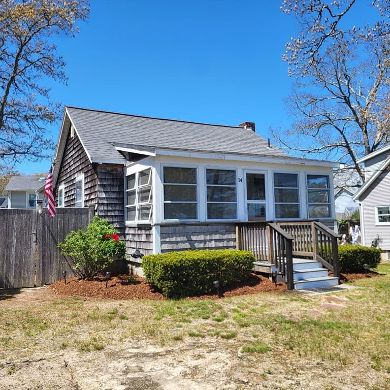 14 Hiawatha Road