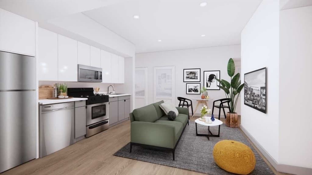 100 Hemenway #206