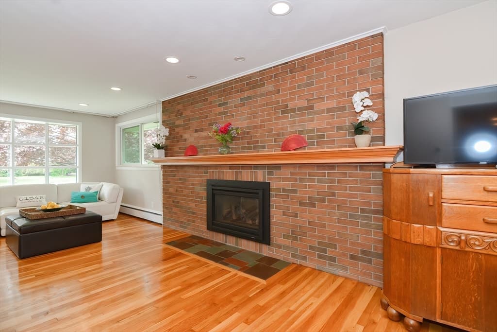 79 Edgewood photo 5