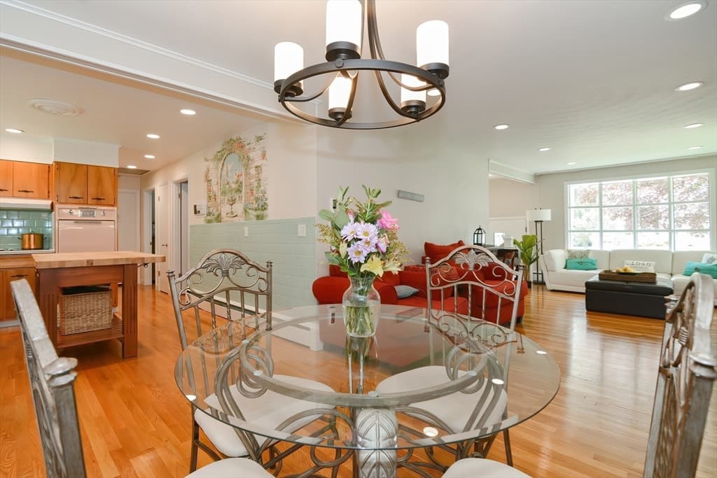79 Edgewood photo 4